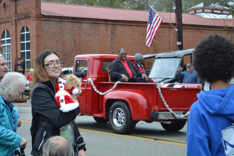 Photo Package Fifth Annual Maxeys Christmas Parade The Oglethorpe Echo